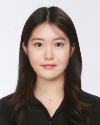 Sydney headshot