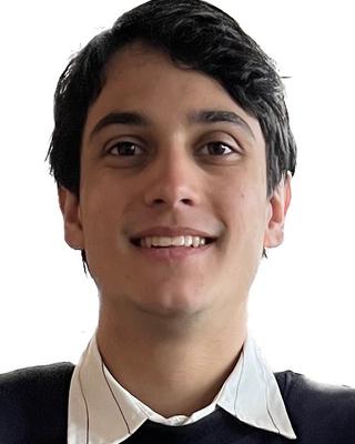 Devan Kaushik headshot